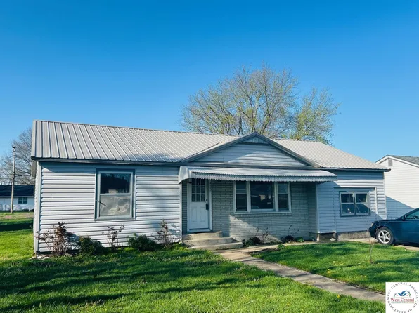425 E Locust St, Lincoln, MO 65338