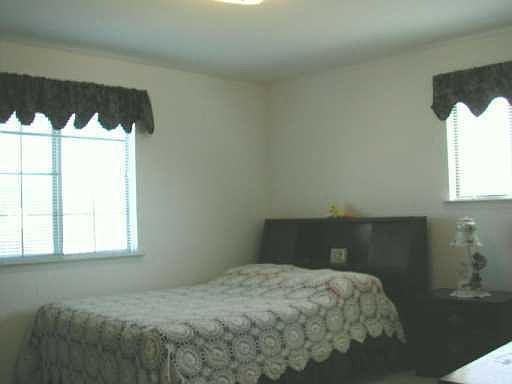 4th image of 3770 Beech Dr