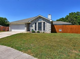 1109 Brook Forest Dr, Arlington, TX 76018