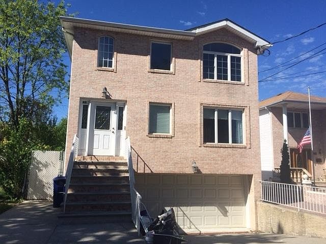 1st image of 68 Holcomb Ave