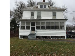 20 Heselton St, Skowhegan, ME 04976