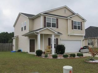 2545 Spinnaker Dr, Hope Mills, NC 28348