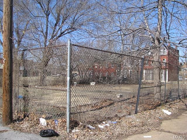 1st image of 2413-2415 N 13th St