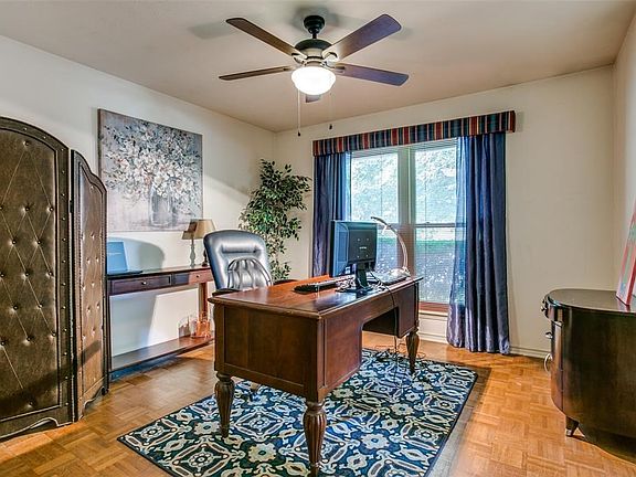 4th image of 1207 Greenway Dr
