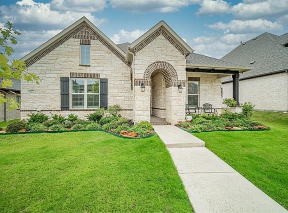 2nd image of 14272 Cottontail Dr