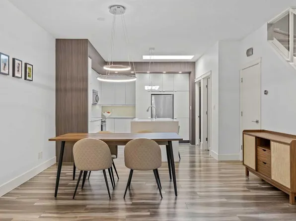 1728 S 36th Ave SW #2, Calgary, AB T2T 2G3
