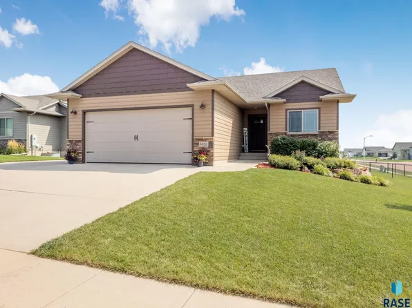 5320 S Breezeway Ave, Sioux Falls, SD 57108