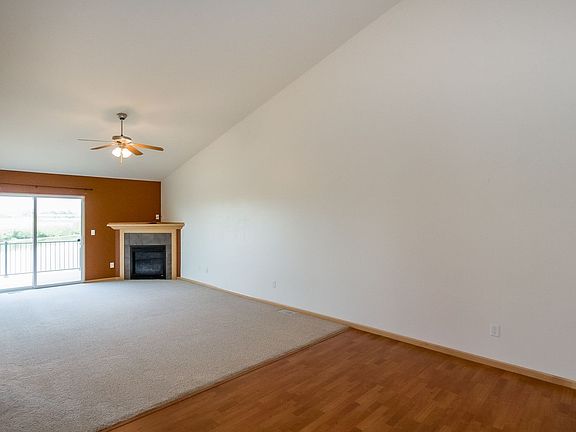 3rd image of 1874 Goose Lake Cir