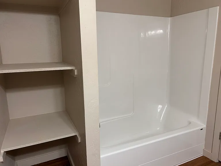 608 E 2nd Ave #202 — Photo 6