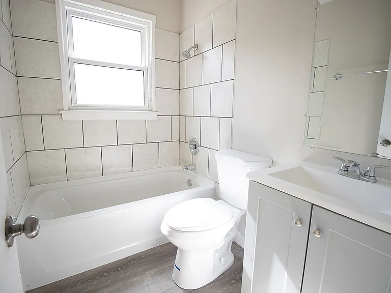 2804 Isherwood Dr — Photo 12