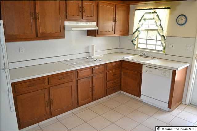 2nd image of 803 Balmoral Court #A