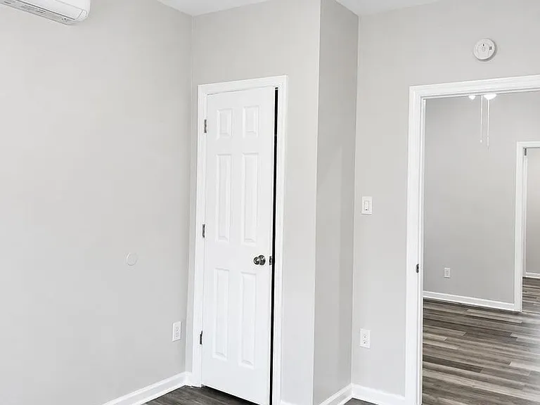 207 Armstrong Ave #2 — Photo 8