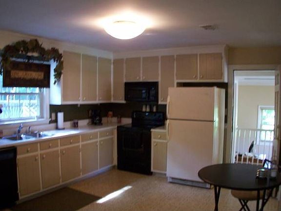 4th image of 14 Marina Dr