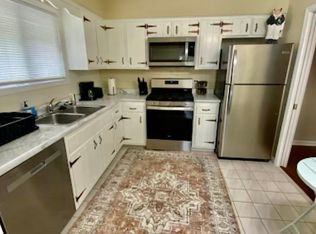 284 Granby Rd #ID1293242P, Lake Forest, IL 60045