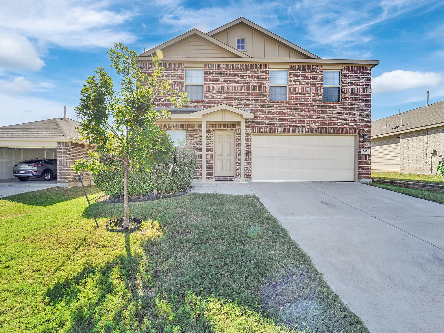 4 bed, 2.5 bath, 1916 sqft, $2,200 — Photo 1