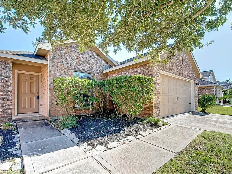 5518 Gibralter Pl — Photo 2