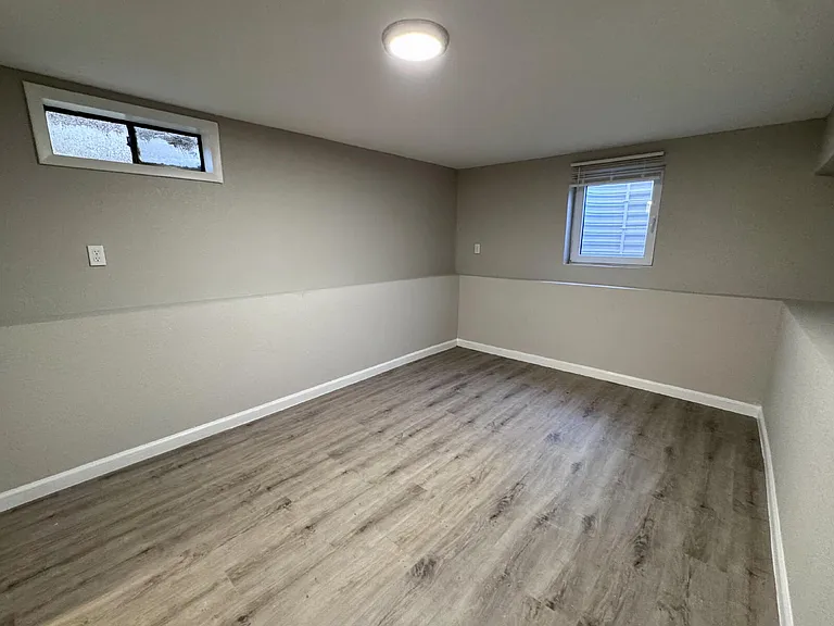 4886 S Logan St #B — Photo 6