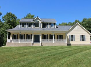 14866 Swan Ln, Spring Lake, MI 49456