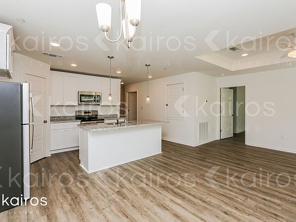 4th image of 11490 Camden Court Cir