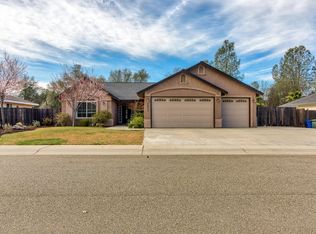 1951 Dellwood Dr, Redding, CA 96003
