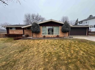 2414 Lina Ln, Green Bay, WI 54304
