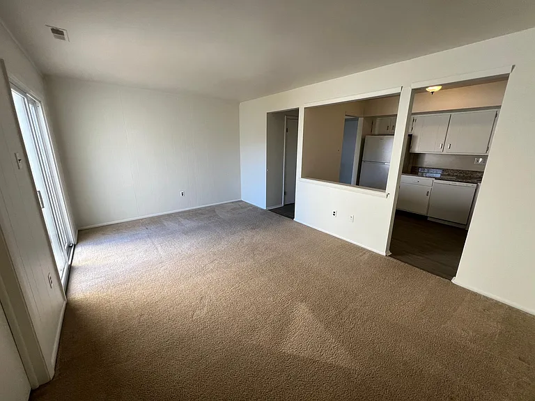 12 Townview Dr — Photo 6