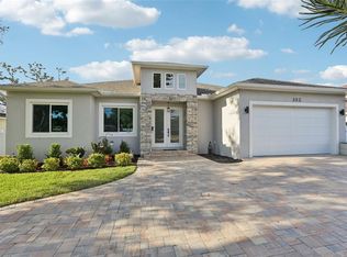 352 Mehlenbacher Rd, Belleair, FL 33756