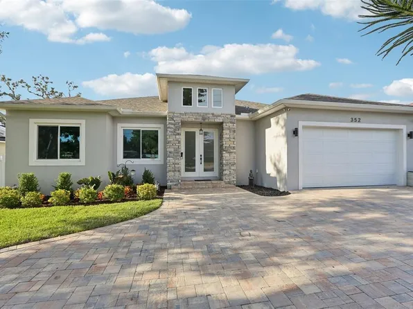 352 Mehlenbacher Rd, Belleair, FL 33756