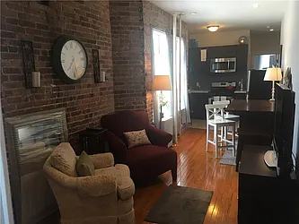 Rented by R New York