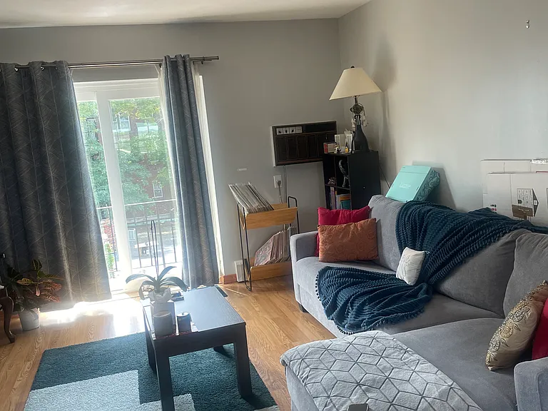 4 Robinwood Ave #7 — Photo 6