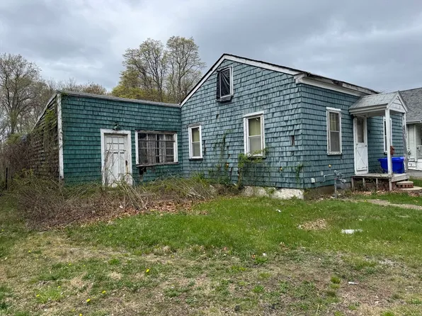 68 Fremont St, Taunton, MA 02780