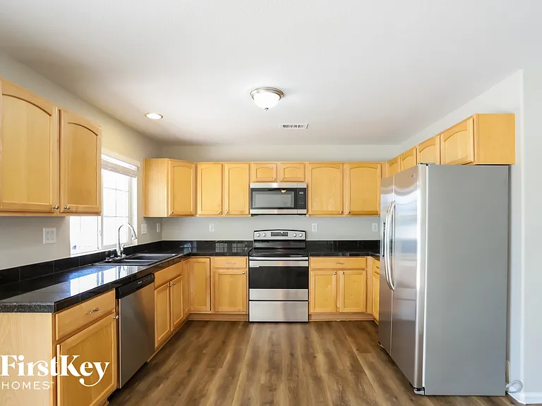 5047 Orleans Ct — Photo 7