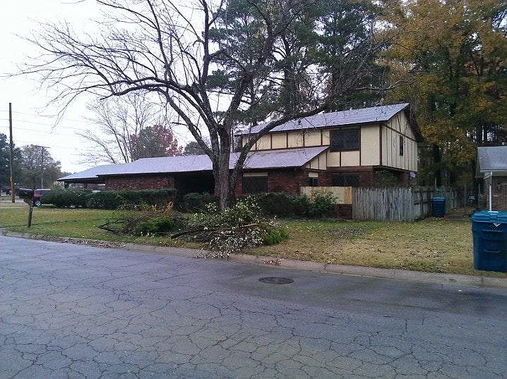 10501 Diamond Dr