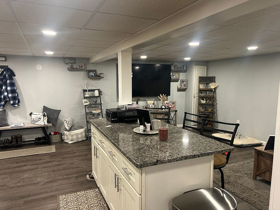 Open floor plan large Center island