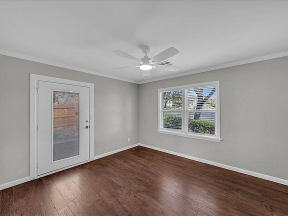 4th image of 239 N Main St