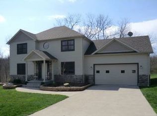 15 Warwick Ln, Athens, OH