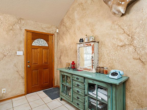 5th image of 156 Home Place Dr