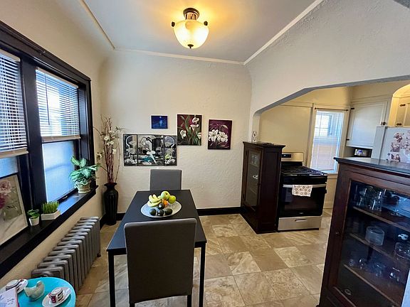4th image of 4460 N Oakland Ave #12