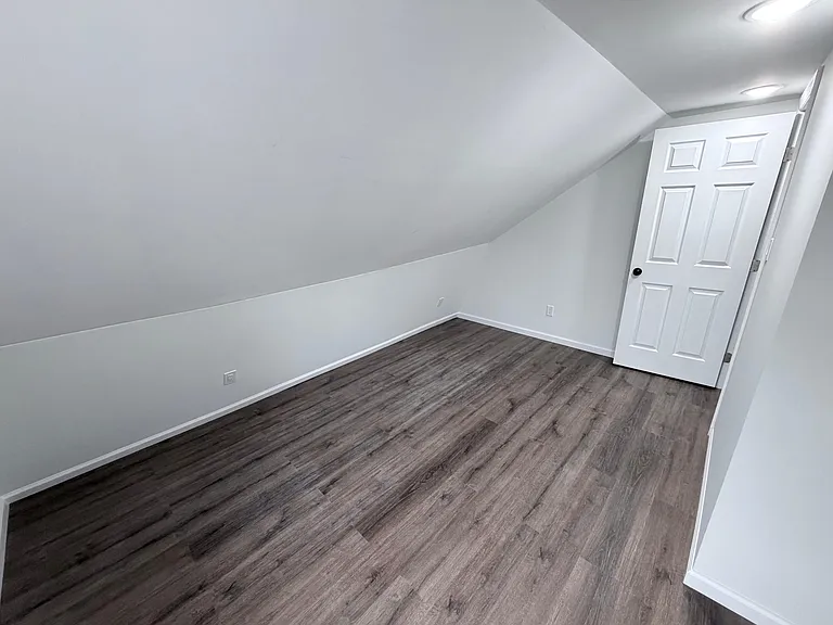 264 Greylock Pkwy #3 — Photo 4