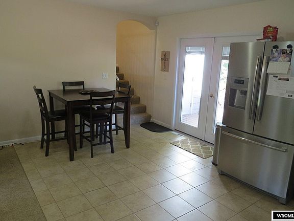 4th image of 1008 Sherry Dr