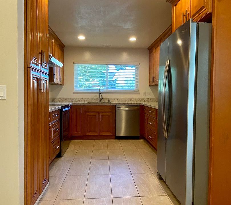 1st image of 10340 Leola Ct APT 1