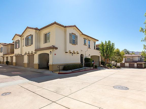 3rd image of 485 Country Club Dr Unit 226