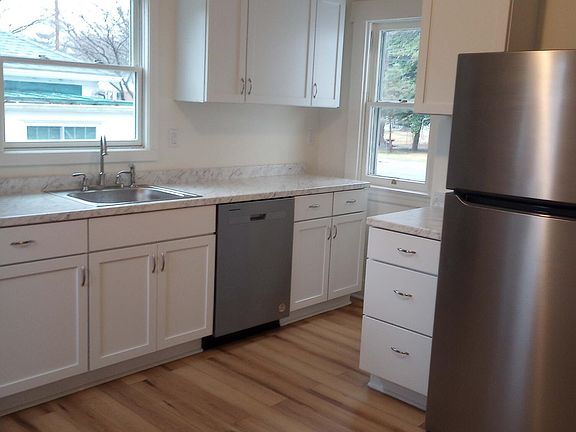 3rd image of 2248 Beargrass Ave