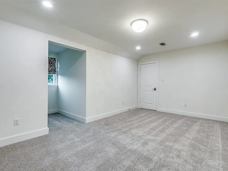 5908 Melshire Dr — Photo 10