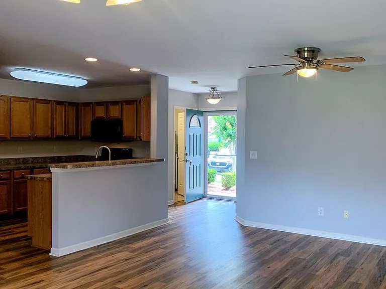 1032 Bridgeport Way — Photo 24