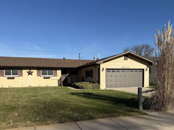 1711 CEDARBERRY ROAD, North Platte, NE 69101