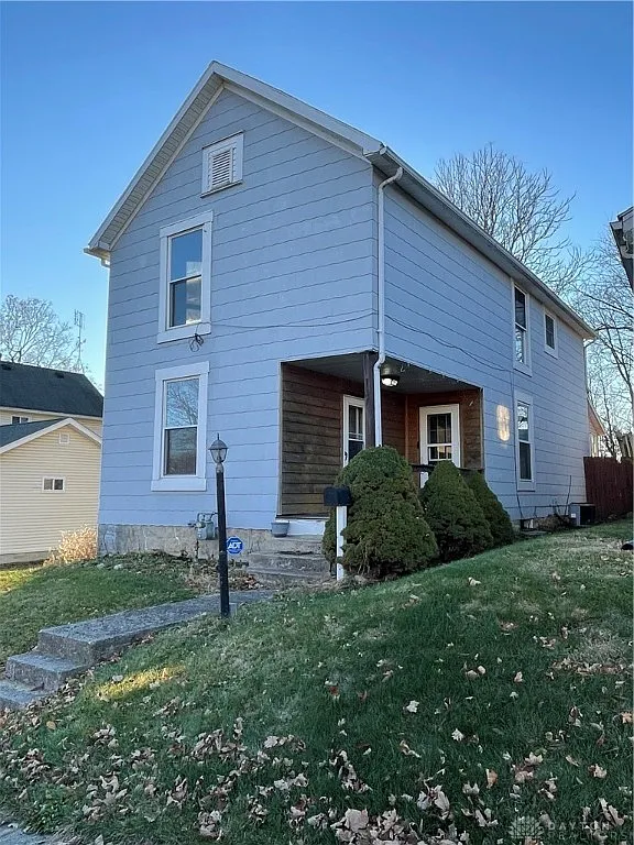 137 N Stanley St photo 1