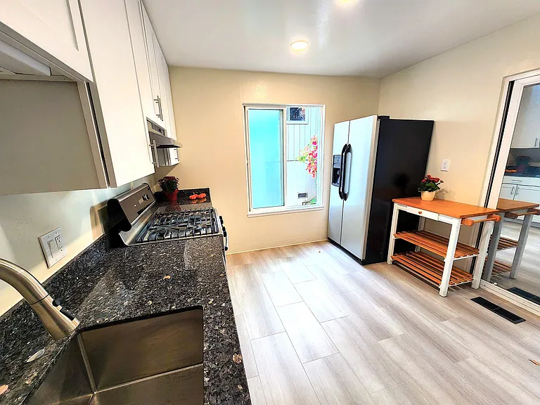 44 Aquinas Dr — Photo 5