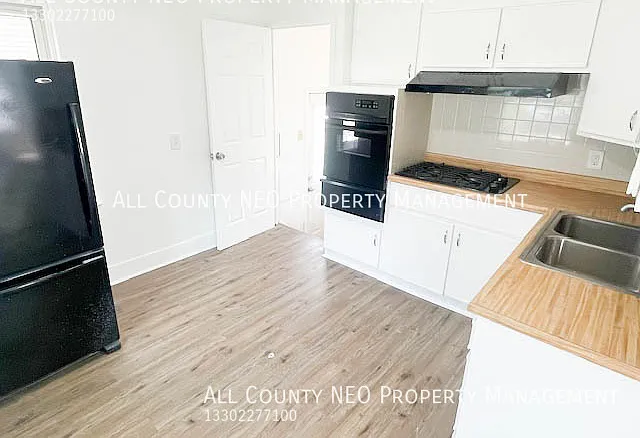 20921 Westport Ave — Photo 6