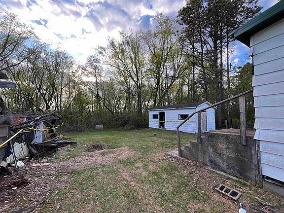 4th image of 947 Meyer Rd